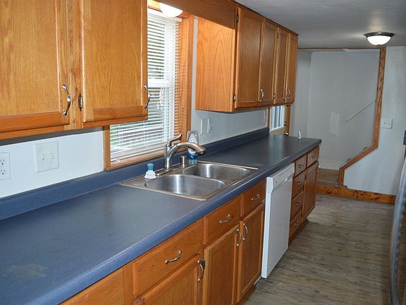 3rd image of 1717 Loftsgordon Ave
