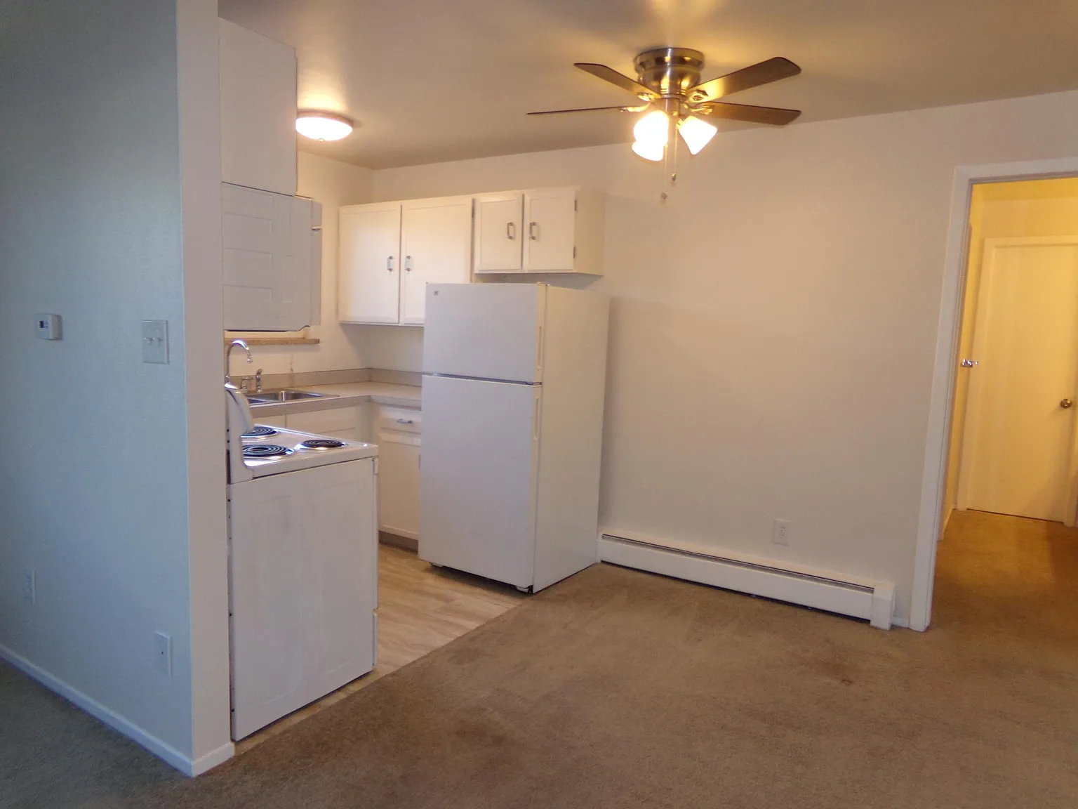1 bed, 608 sqft, $1,100 — Photo 3
