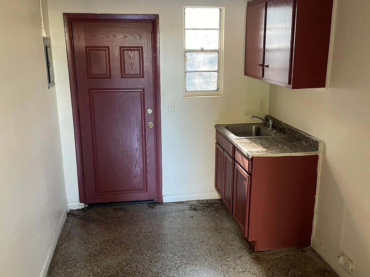 2 bed, 650 sqft, $750 — Photo 2