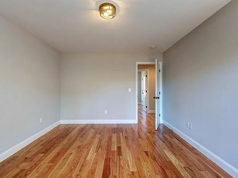 690 New Haven Ave — Photo 25