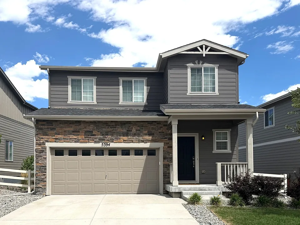 5394 Blue Lunar Ln