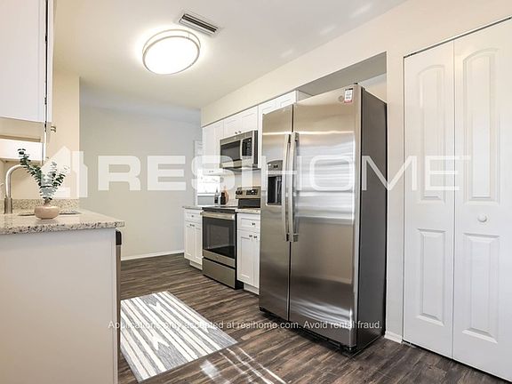 4th image of 3645 Winderwood Dr