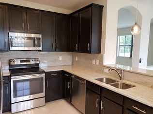 12350 N Village Cir, Fort Lauderdale, FL 33325