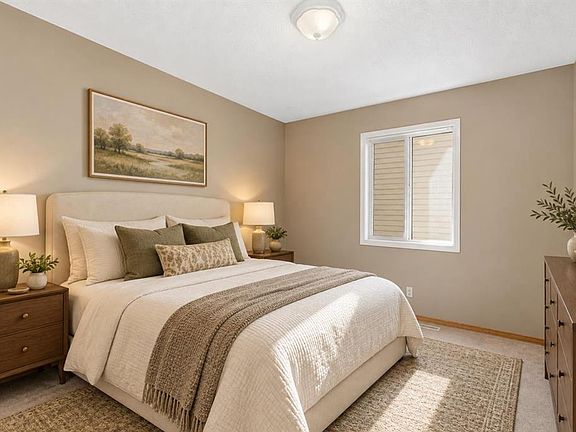 5th image of 7 E Royal Birch Grn NW