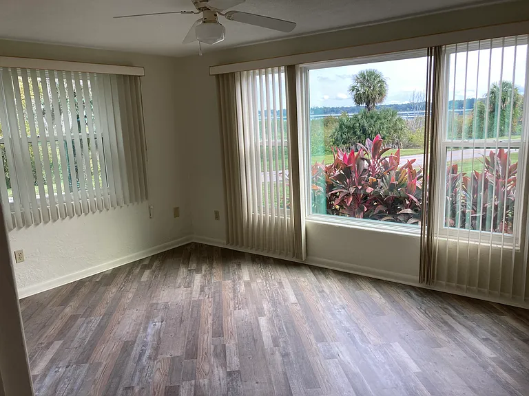8915 Silver Lake Dr #6 — Photo 2