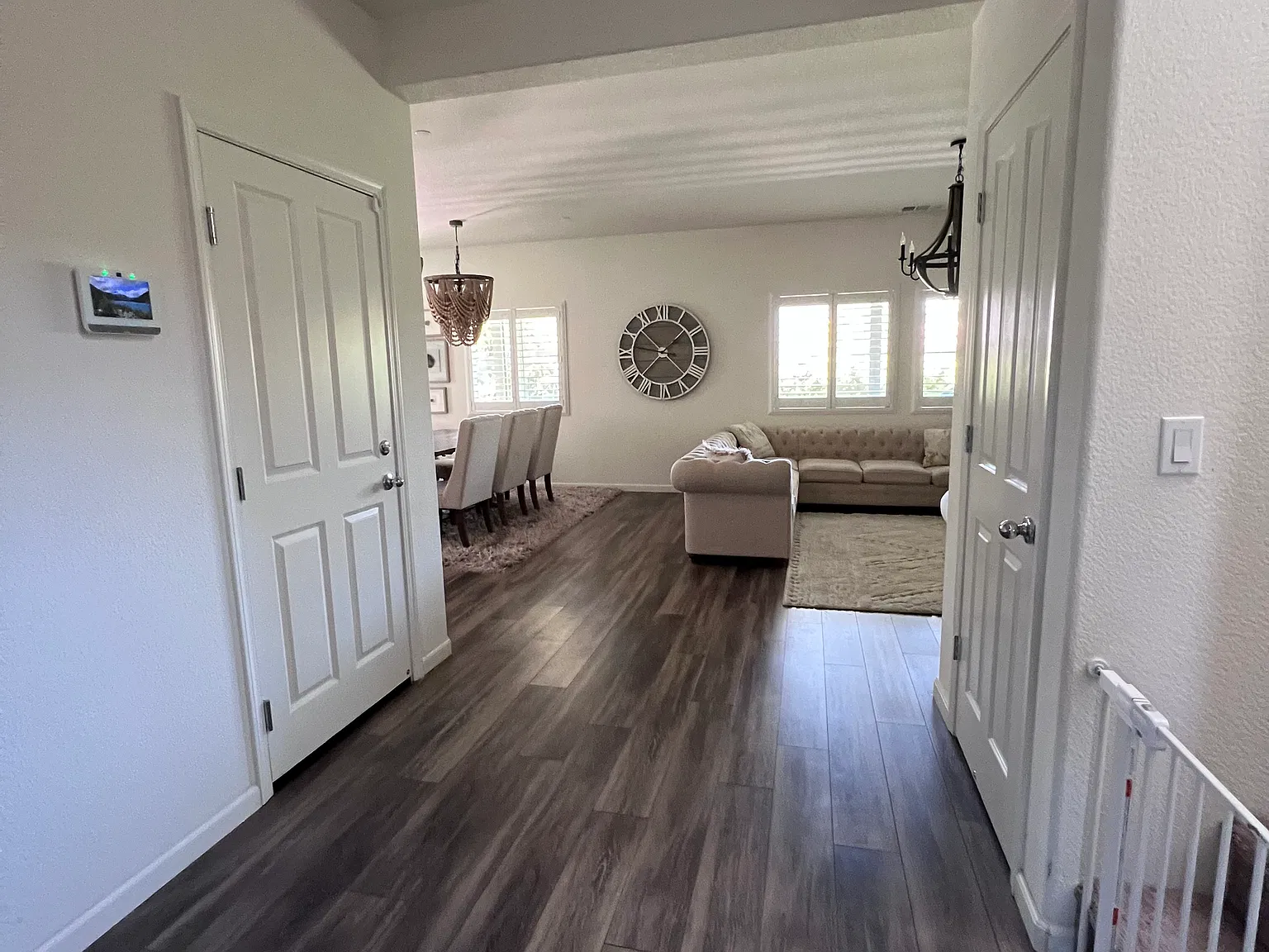 3 bed, 2.5 bath, 1883 sqft, $3,200 — Photo 3