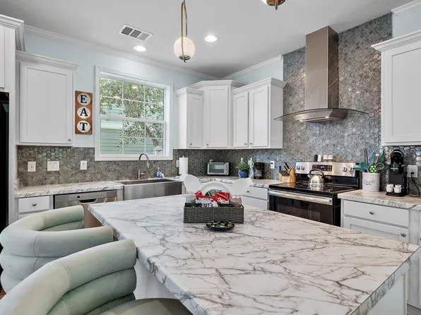 389 San Juan Ave, Santa Rosa Beach, FL 32459