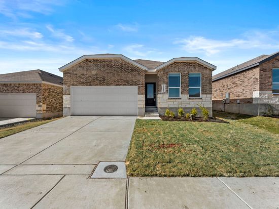 2295 Fort Davis Pass, Marion, TX 78124