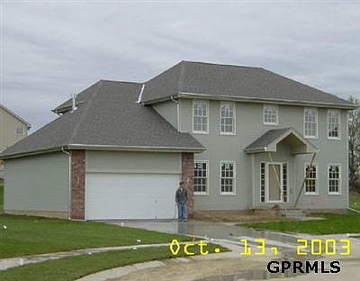 1st image of 20930 McClellan Cres