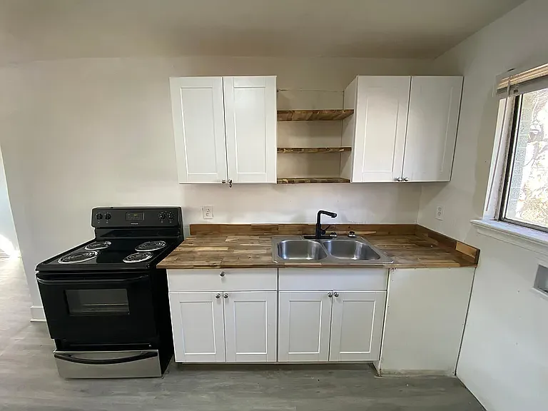 45 Scruggs St #E — Photo 7