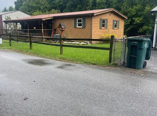 508 Overlook Ter, Jenkins, KY 41537