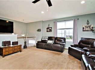 5340 Spring Ridge Dr E, Macungie, PA 18062