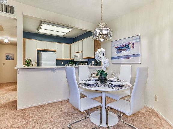 4th image of 1280 Stanhope Ln APT 242