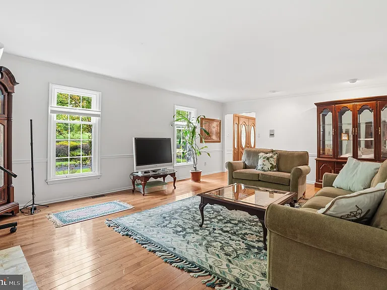 1316 Heller Dr — Photo 26