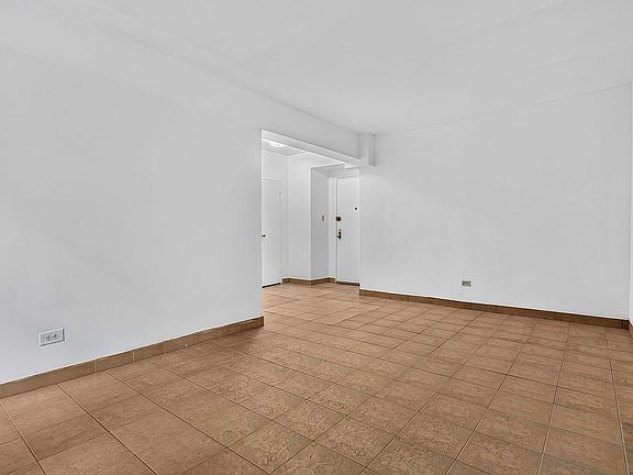 3rd image of 759 E 10th St APT 1B