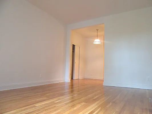 Rented by Paley Management | media 7