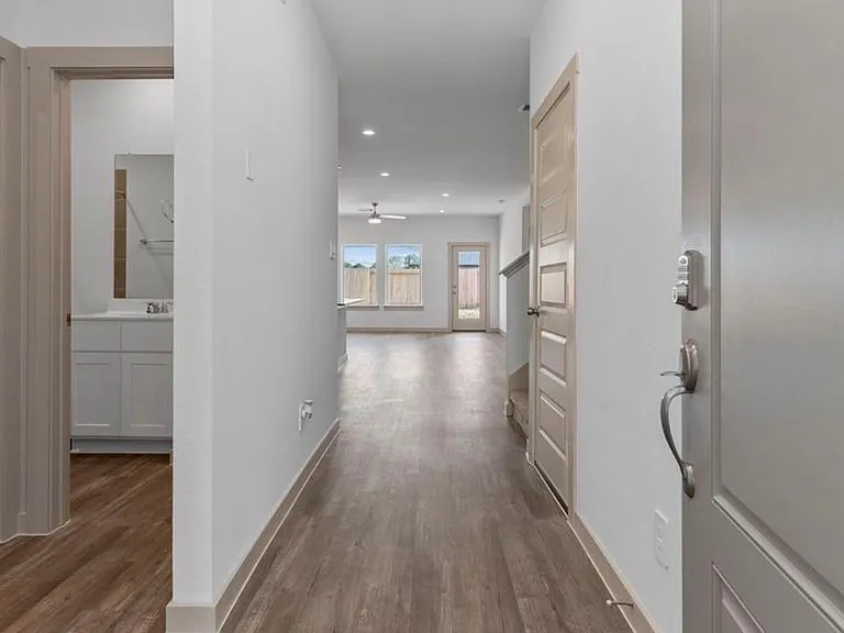 1039 Great Barracuda Ln — Photo 2