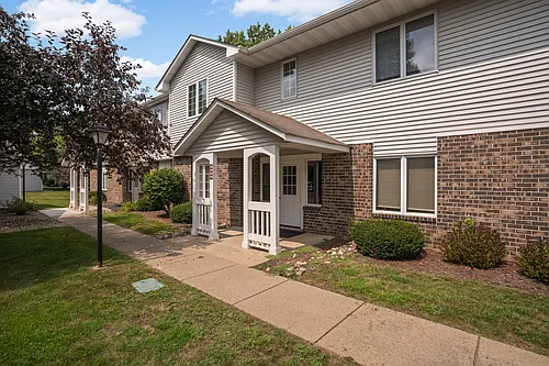 3575 Blue Jay Way Photo 1