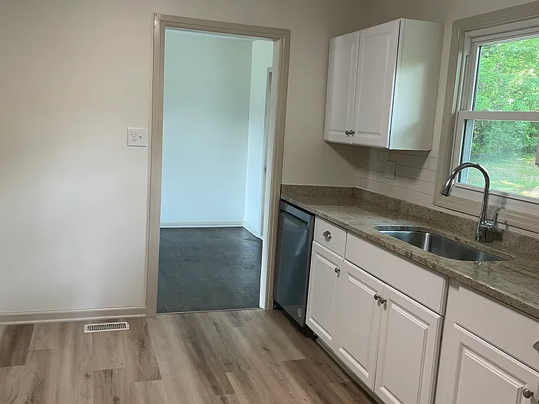 1408 Bluebird Dr — Photo 8