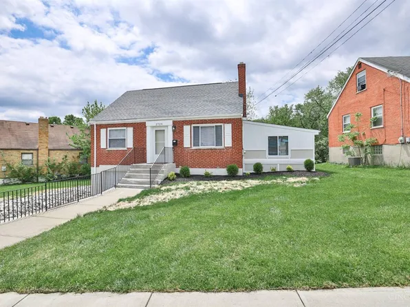 2729 Hennge Dr, Cincinnati, OH 45239