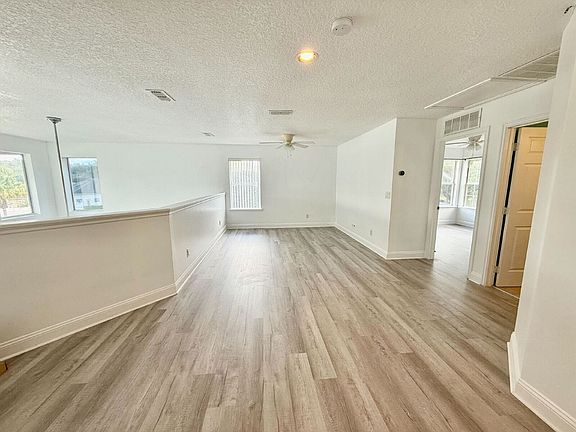 4th image of 1371 Bitterberry Dr