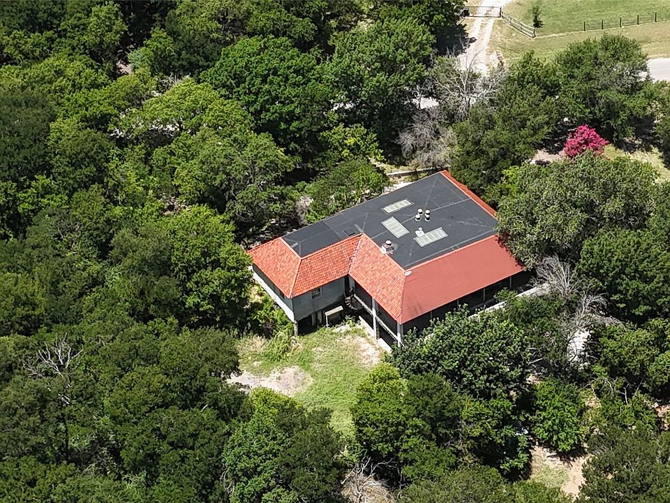 1st image of 132 Calle De Establo