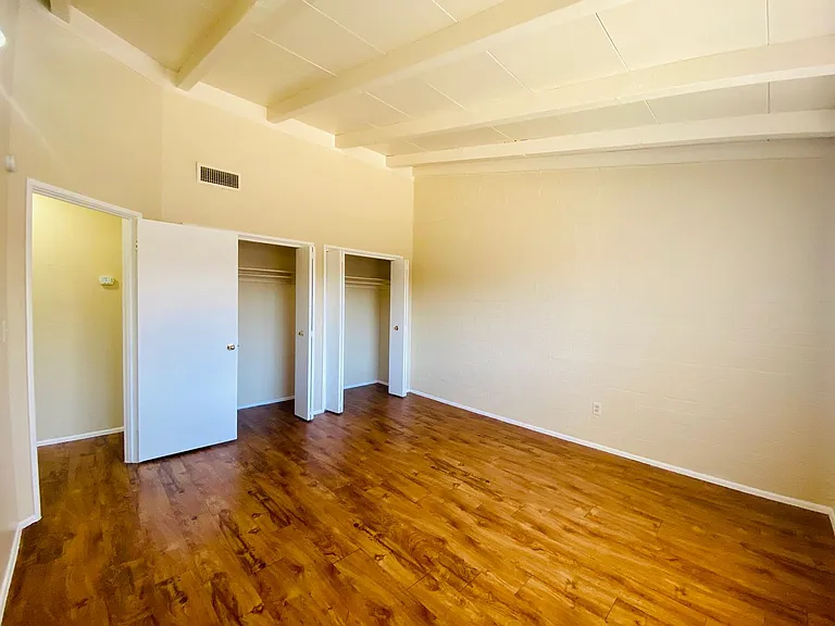 Swan Court Apartments - 1 and 2 Bedroom Homes! — Photo 23