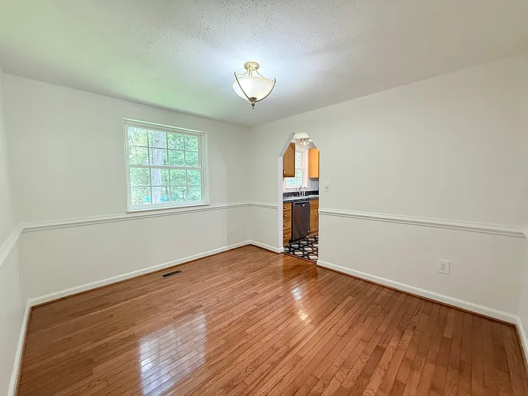 7301 Summertree Dr — Photo 12