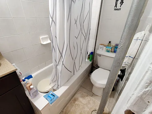 Rented by Signature Property Realty | media 29