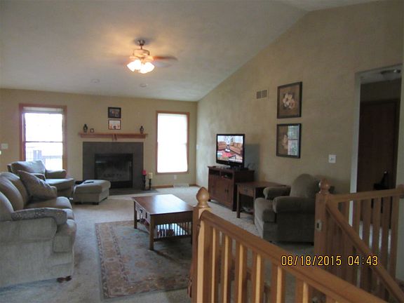 3rd image of 222 Campion Dr