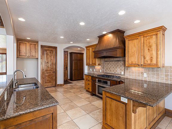 5th image of 14506 S Cuchara Way