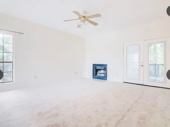 9747 Whitehurst Dr APT 148, Dallas, TX 75243