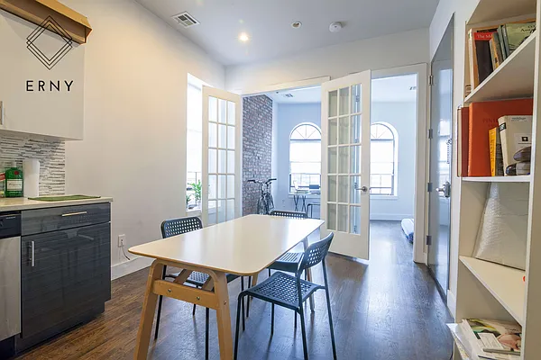 Rented by ERNY LLC | media 10