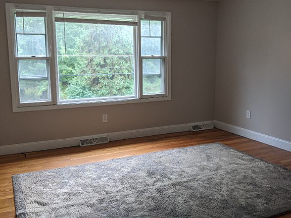5th image of 1125 Vine St APT A1-b8