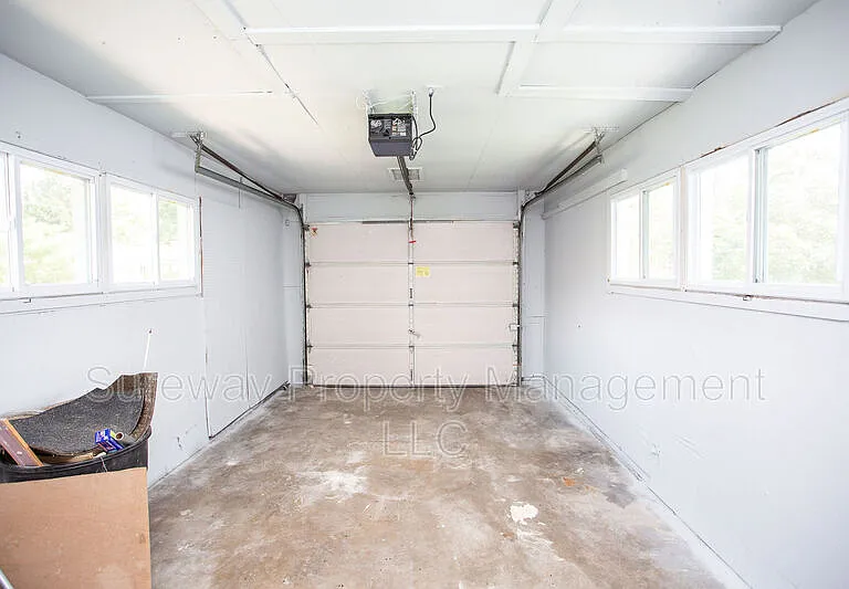 17 Snowdon Ln — Photo 49
