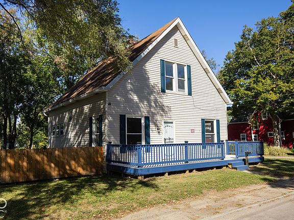 2nd image of 3214 Nowland Ave