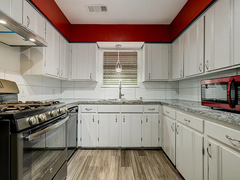5819 Anaqua Dr — Photo 6