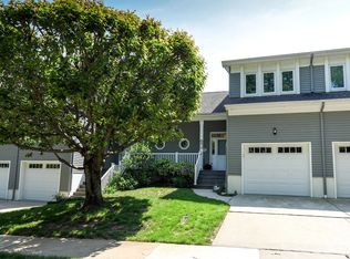 13 Buttermilk Ridge Rd, Atlantic Highlands, NJ 07716