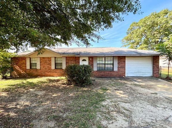 46 El Camino Dr