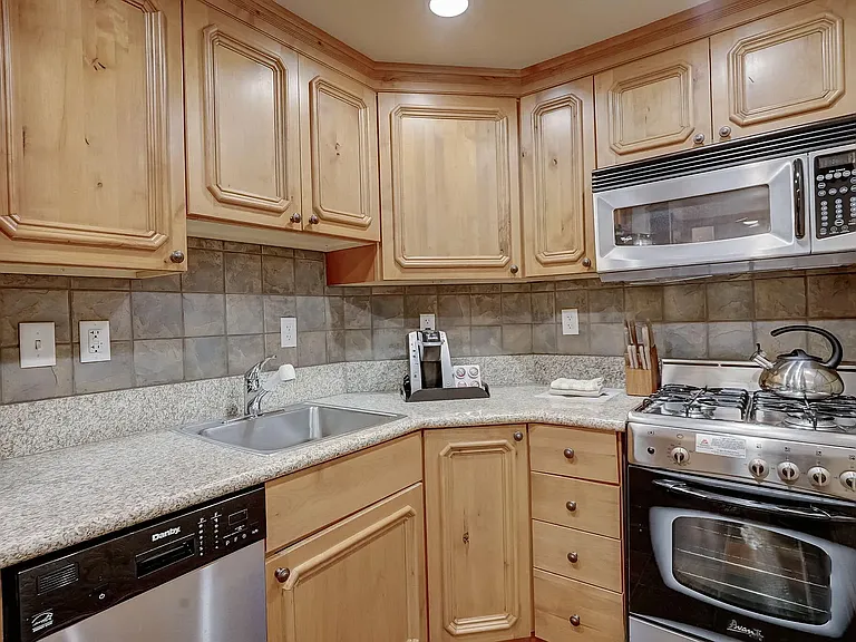 840 Bigler Ln #1015 — Photo 3