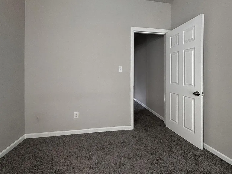 1038 W Orleans St — Photo 6