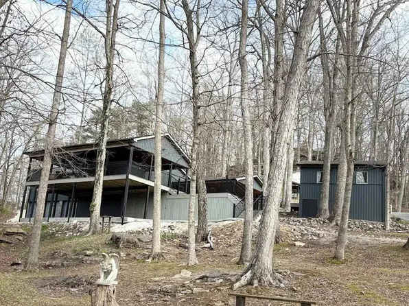658 Lakeshore Dr, Mammoth Cave, KY 42259