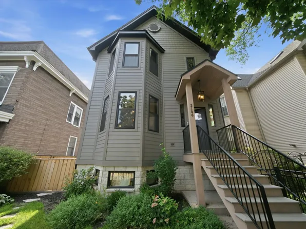 2106 N Campbell Ave, Chicago, IL 60647