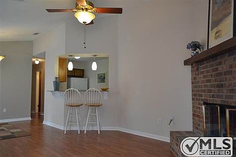 4th image of 1642 Springwood Dr