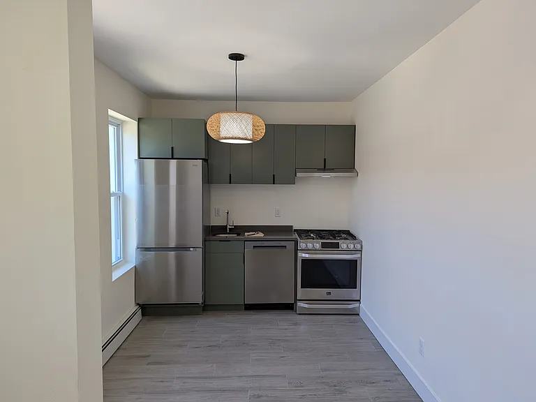 6 S Cedar St — Photo 11