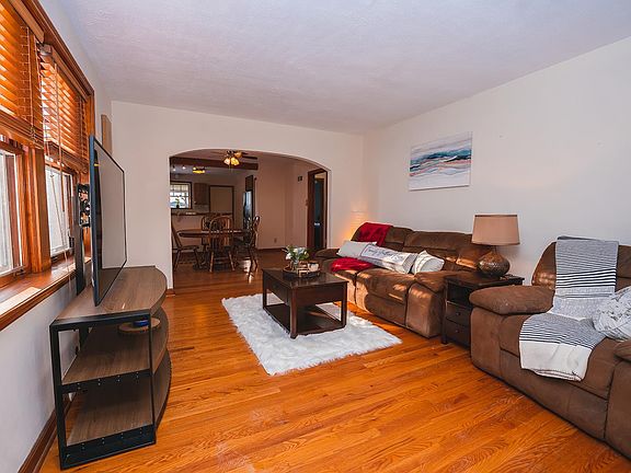 2nd image of 6948 Salzburger Ave