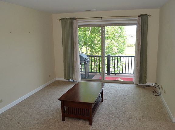 3rd image of 1577 Raymond Dr APT 202