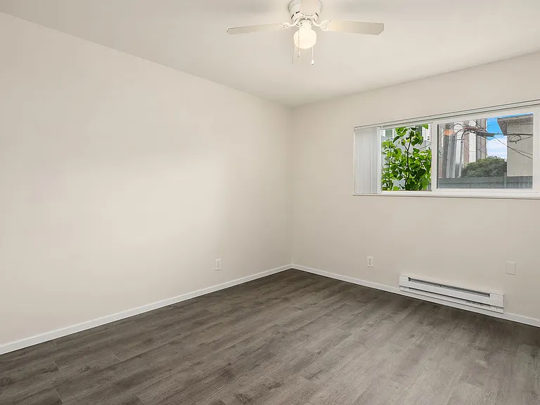 Cordova Apartments — Photo 17