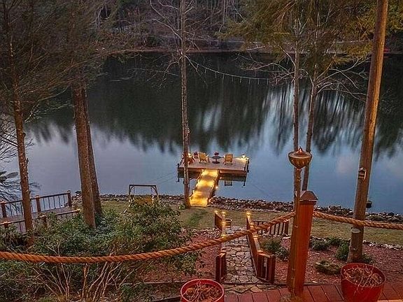 5th image of 454 High Country Dr