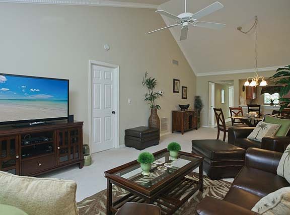 4th image of 441 Cerromar Ln Unit 405
